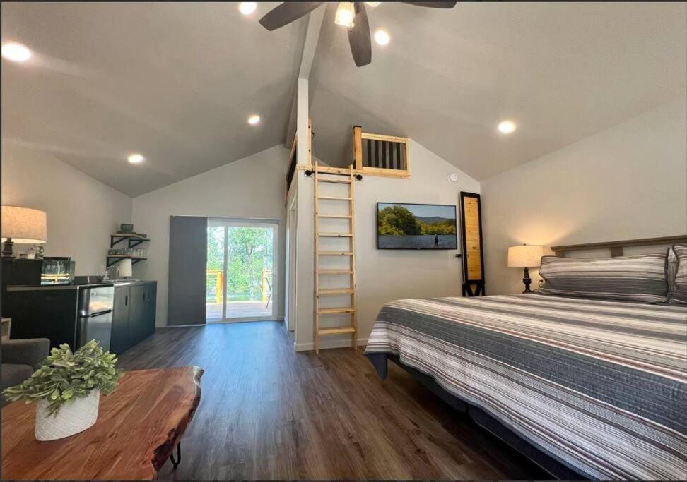 Loft Cabin 2 - Rogue River Resort Грантс Пас Екстериор снимка