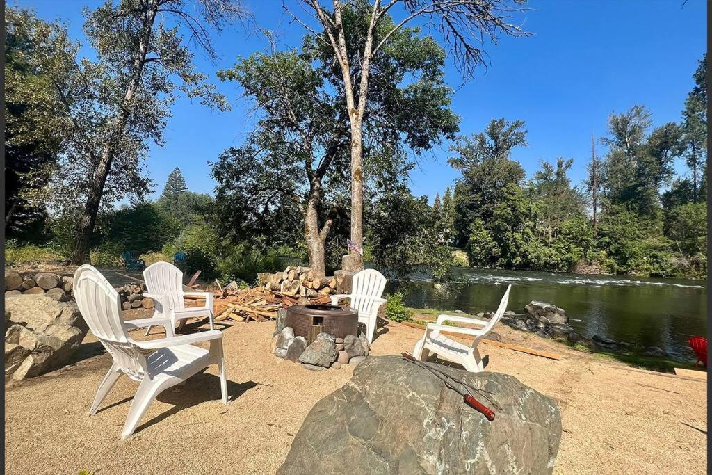 Loft Cabin 2 - Rogue River Resort Грантс Пас Екстериор снимка